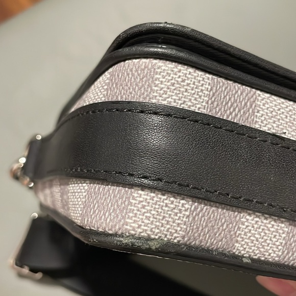 Louis Vuitton Studio Messenger Bag - Picture 7 of 8